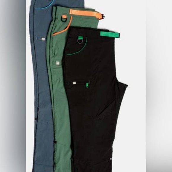 Alpine Parrot Pants - Alpine Parrot Women’s Ponderosa Hiking Pants Sky Black/Mountain 18